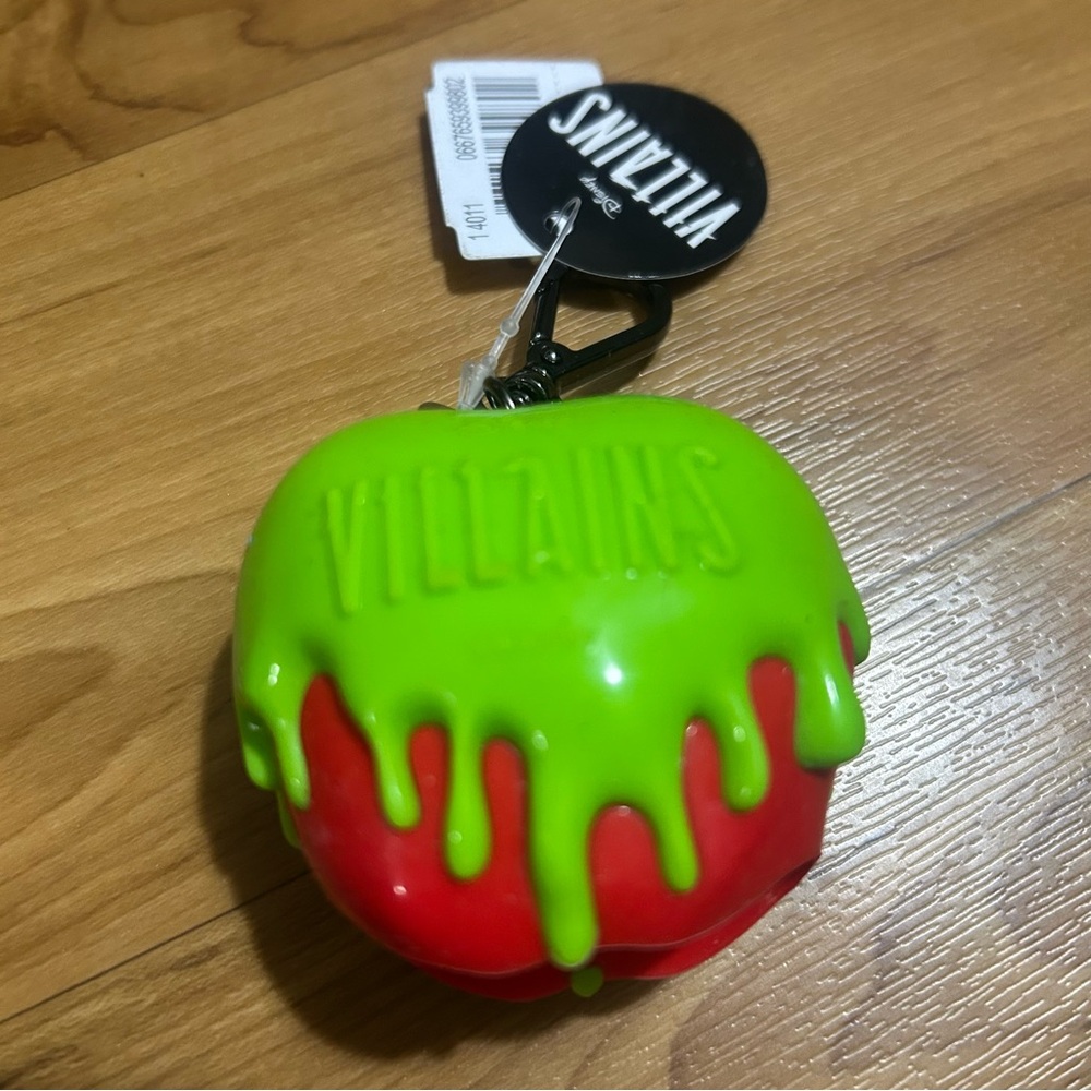 Bath & Body Works Disney Villians Poison Apple Keychain - Picture 2 of 2